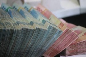 Sejarah Uang dan Apa Uang Pertama di Indonesia?