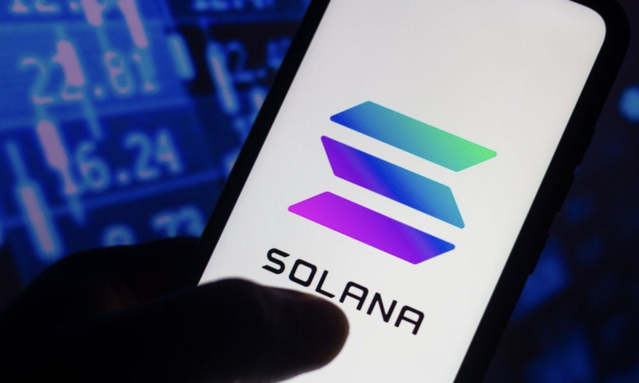 Gambar Prediksi Harga Solana Hari Ini: SOL Terus Naik Sampai 145% di Awal Tahun. Begini Komentar Vitalik Buterin!