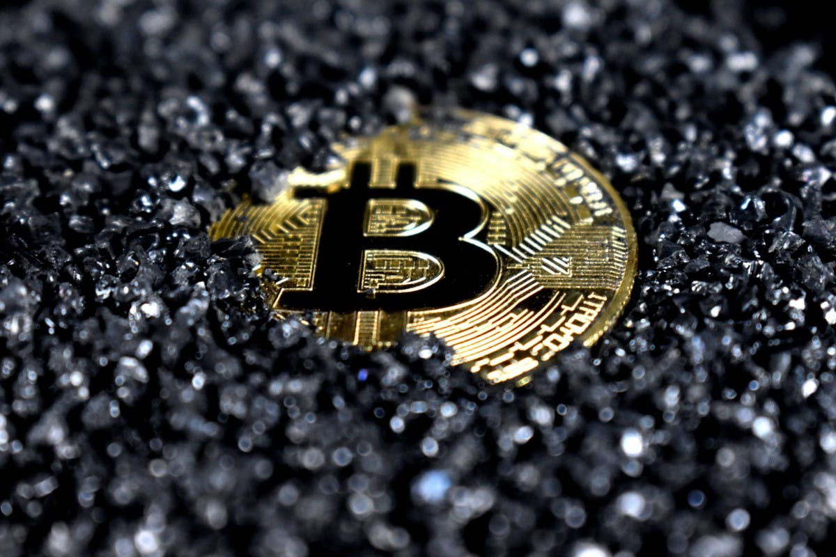Gambar Jelang Bitcoin Halving, Cipher Mining Lakukan Pembelian 16.700 Penambang Baru!
