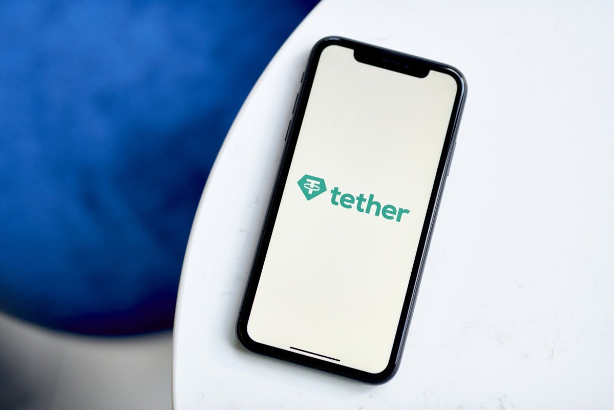 Gambar Bikin Geger, Tether Diketahui Menyetor $1 Miliar ke Perusahaan Keuangan di Inggris!