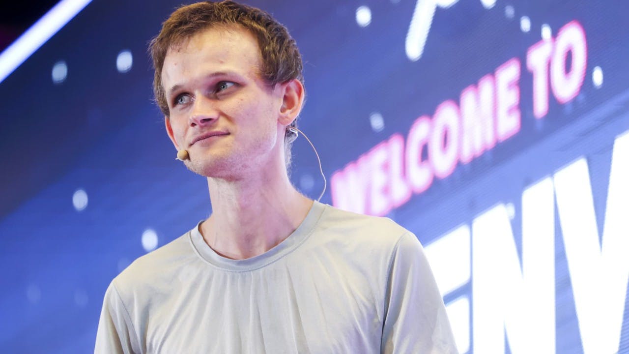 Gambar Vitalik Buterin Hebohkan Pasar dengan Transfer Ethereum ke Coinbase!