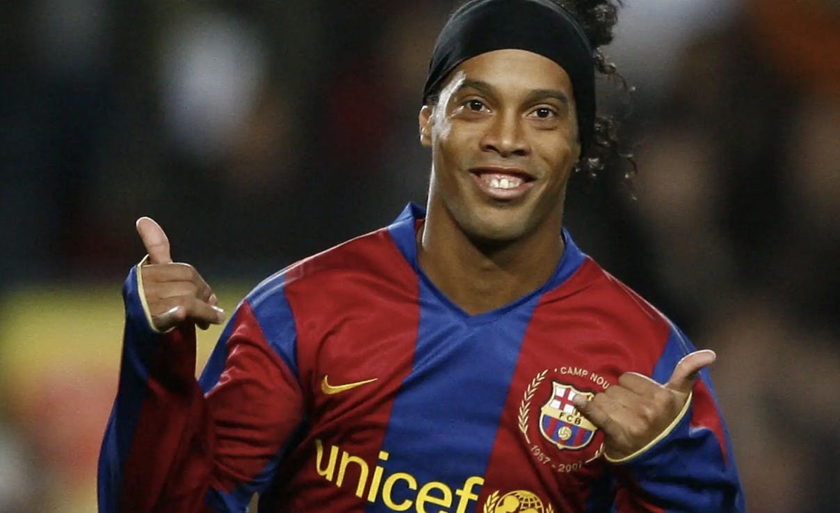 Gambar Ronaldinho Promosikan Memecoin Solana, Water Coin: Skema Pump-and-Dump atau Proyek Amal?