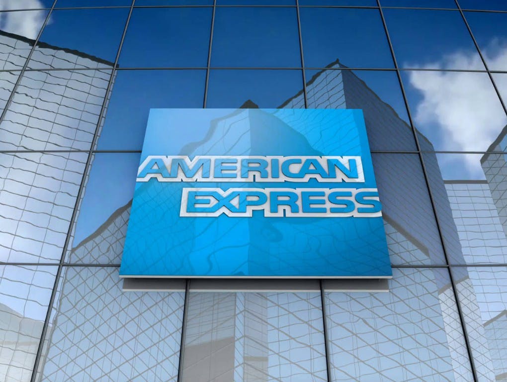 Gambar Langkah Canggih American Express, Integrasi AI untuk Persetujuan Kredit!