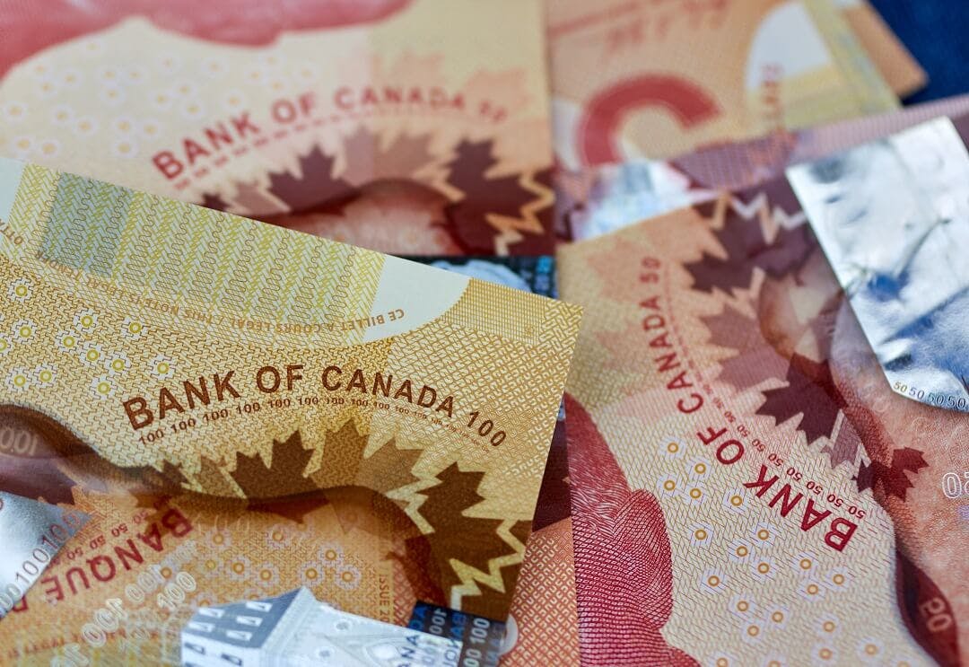 Gambar Solana Sambut Dolar Digital Kanada, QCAD: Apa yang Harus Kamu Ketahui?