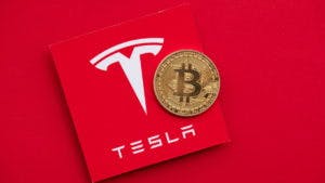 Meski Pendapatannya Menurun di Q1 2024, Tesla Konsisten Pegang Bitcoin!