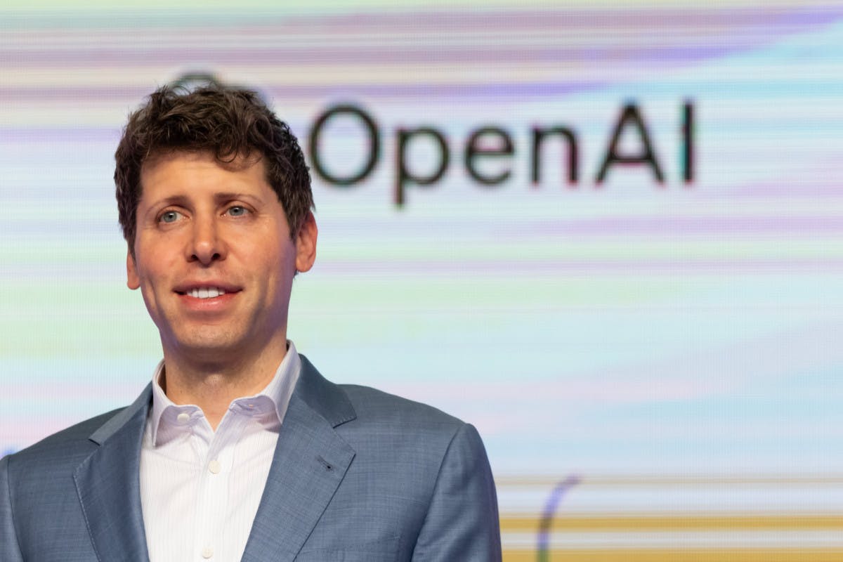 Gambar Sam Altman CEO OpenAI: Menimbang Antara Regulasi AI yang Ketat dan Inovasi!