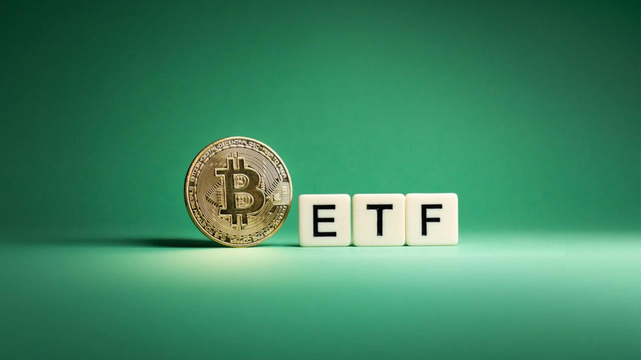 Gambar Mengapa Para Penasihat Keuangan Menanti-nantikan ETF Bitcoin Spot? Ini Alasannya!