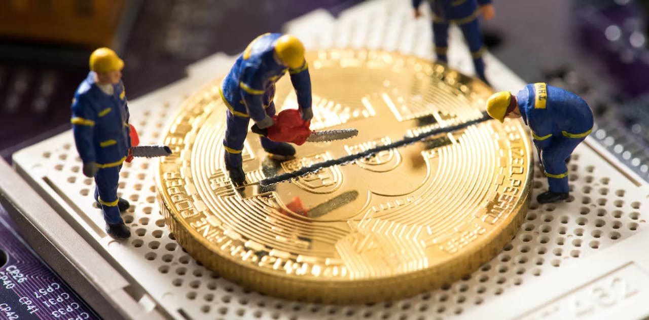 Gambar Dampak Halving Bitcoin Terhadap Penambang: Tantangan dan Peluang