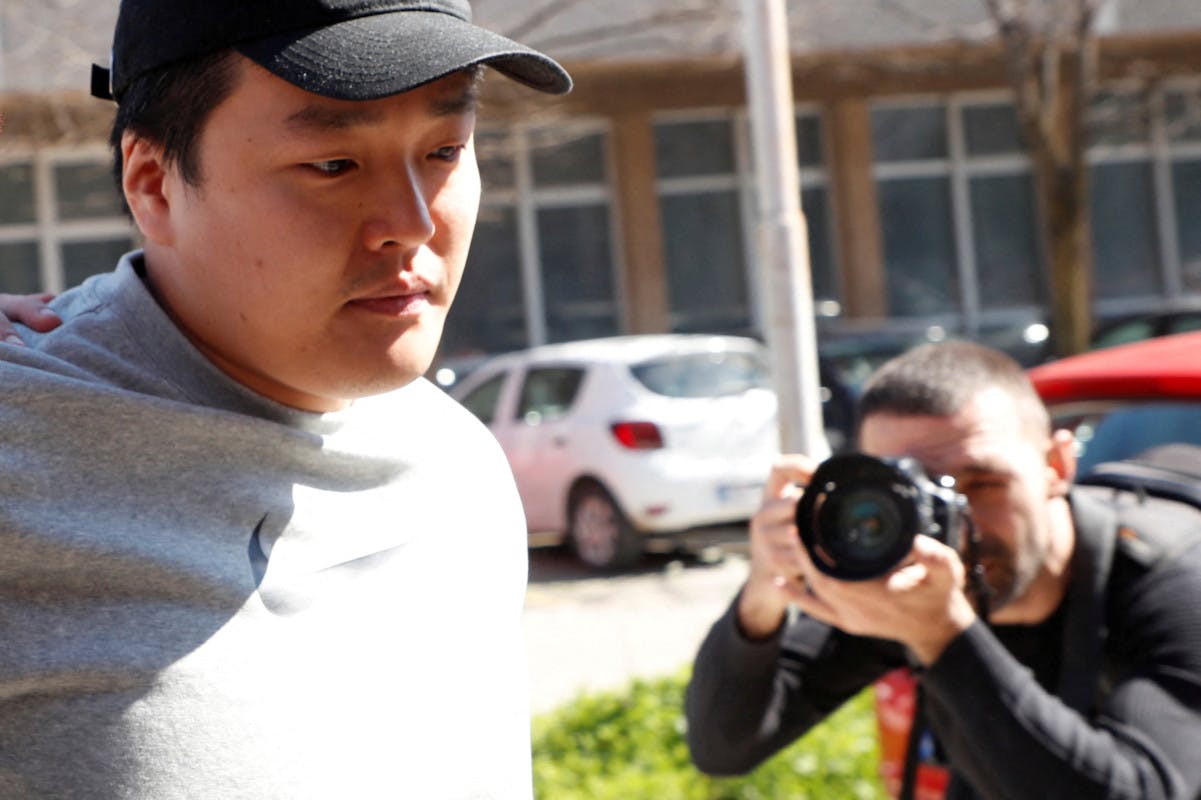Gambar Skandal Ekstradisi Do Kwon: Apakah Pendiri Terra Akan Dikirim ke AS atau Korea Selatan?